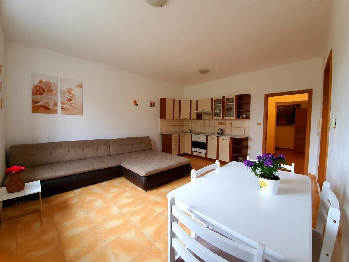 Apartman U Slunecnice Husinetz 외부 사진